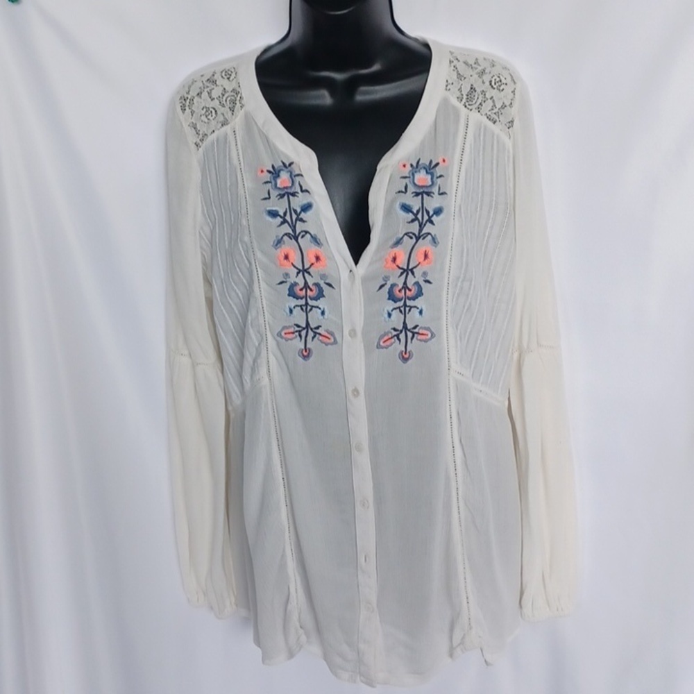 Adiva floral embroidered & lace blouse, M